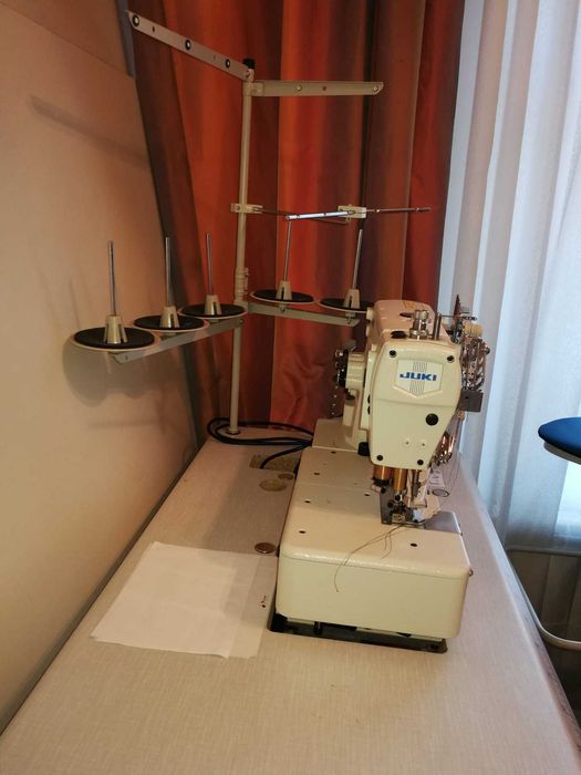 Masina cusut cu acoperire uberdeck JUKI MF-7523 3 ace 5 fire