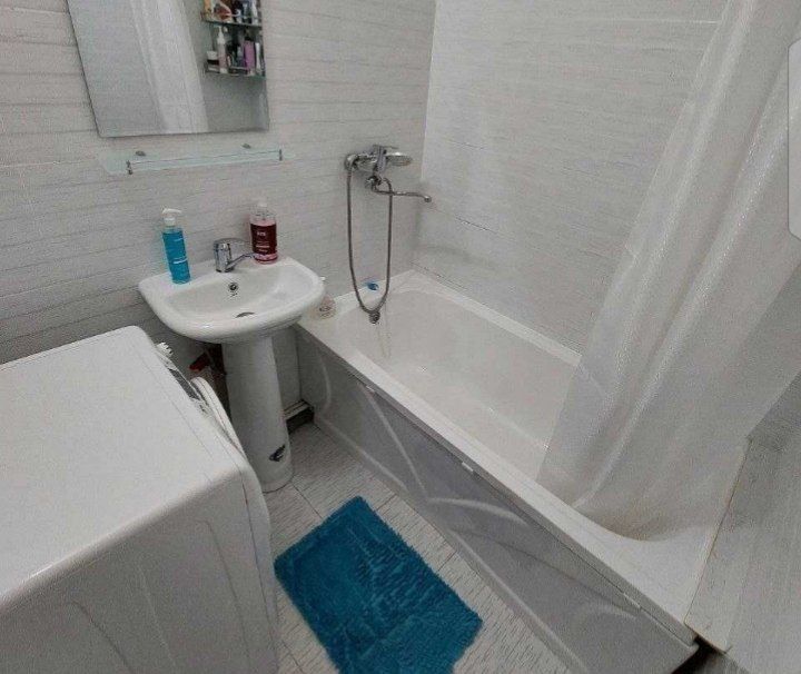 Olmazor Beruniy metro yaqinida 2xonali uy ijaraga beriladi.