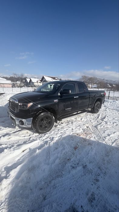 Toyota tundra de vanzare