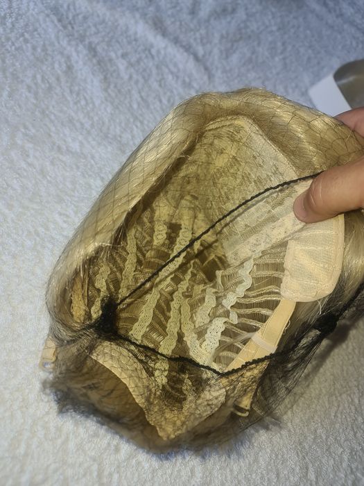 Перука Блонд закупена от Китай