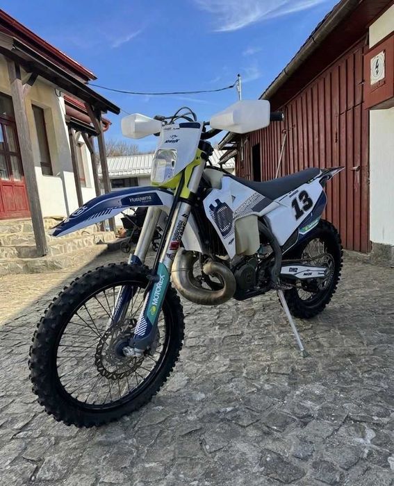 VAND Husqvarna 2t 300 TPI, 2022. 6700 euro