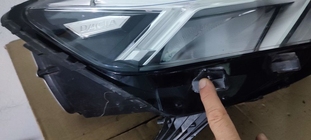 Far dreapta stanga Logan 3 led/ Sandero 3/ Jogger