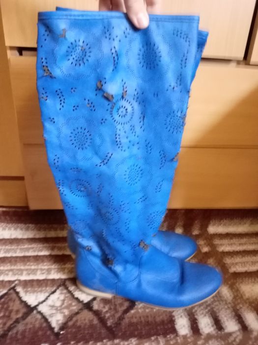 Продавам дамски токчета и ботуши