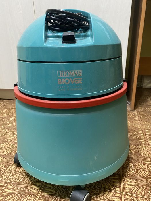 Продам пылесос Thomos б/