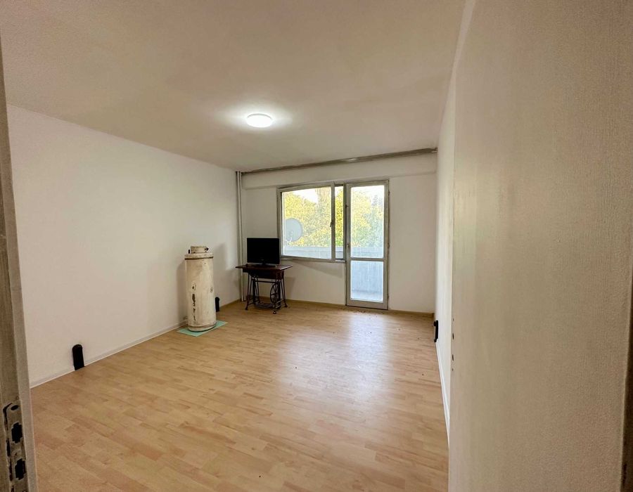 Продава се Тристаен апартамент в Русе, Здравец Север 1 - 80 кв.м за 1150 €/кв.м - Снимка #2