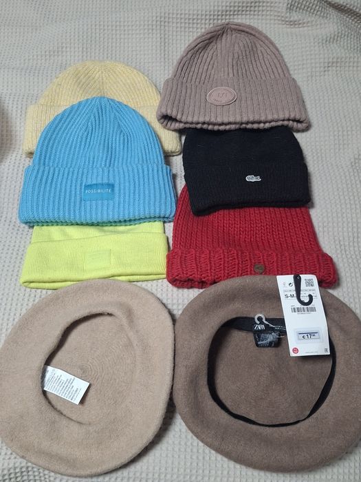 Шапки стилни,заедно 50лв