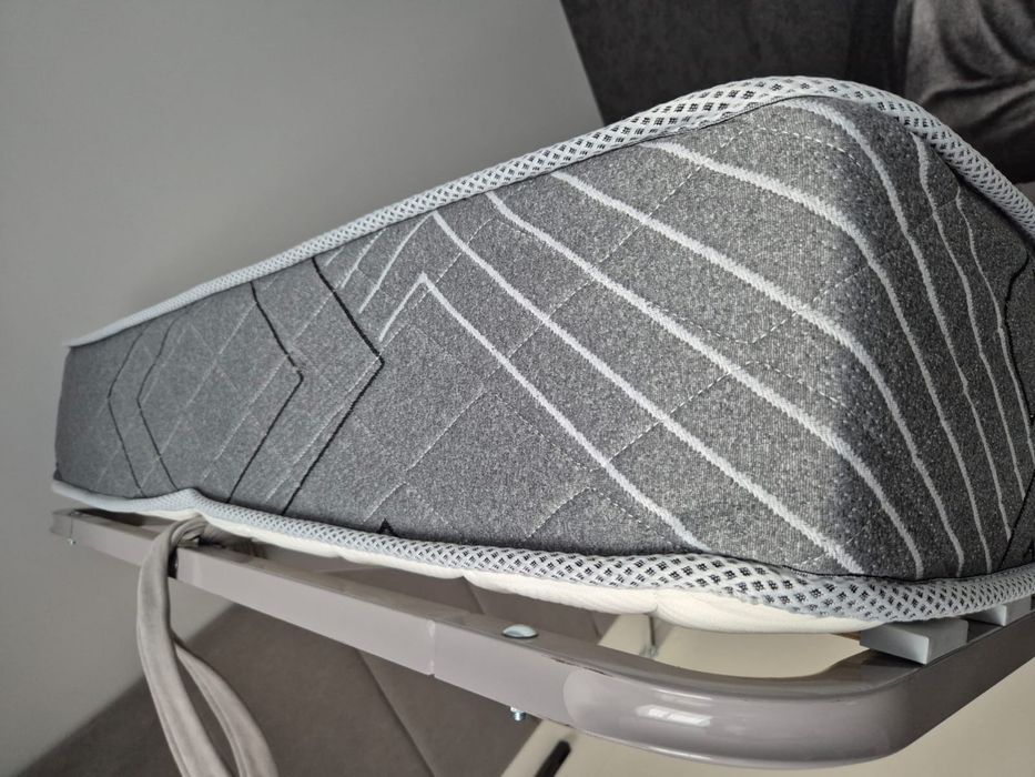 Продаю кровать  размеры 1200/2000