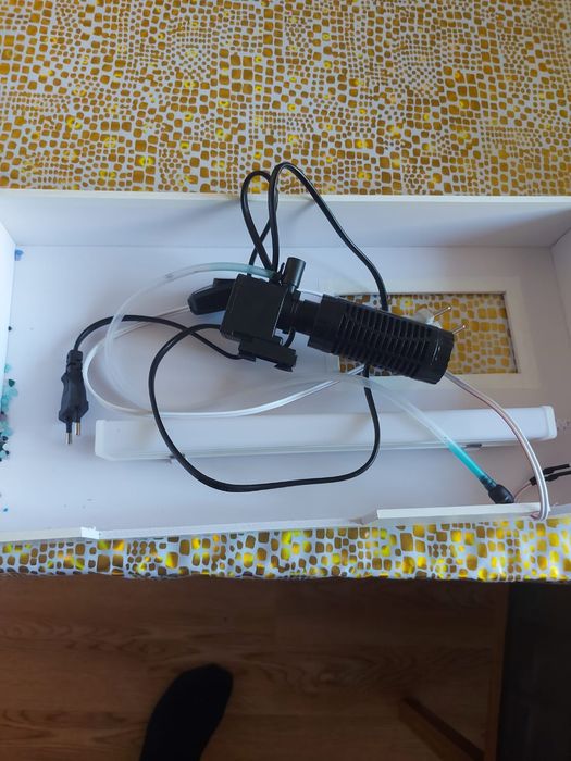 Продам Аквариум с крышкой 40л