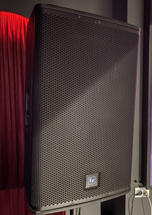 Продается Активные Electro-Voice колонки срочно