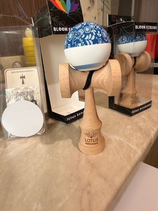 Kendama Lotus cu antiskid v2