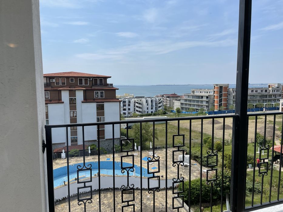 Продава се Четиристаен апартамент в Свети Влас - 156 кв.м за 1058 €/кв.м - Снимка #8