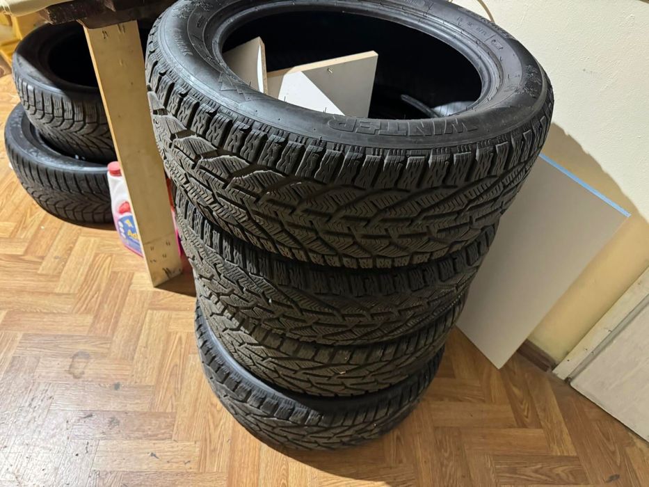 Продавам Гуми 255/55/17