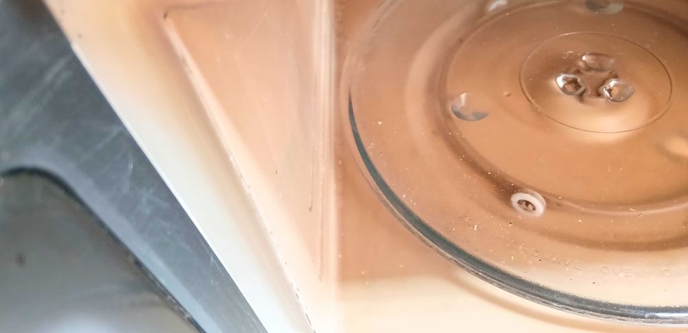 Микровълнова MIDEA с грил