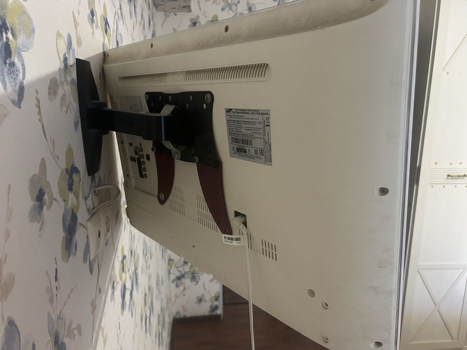 Продам телевизор Самсунг
