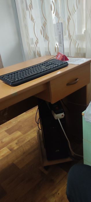 Продам офисную мебель