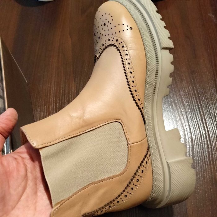 Ботинки челси бежевые