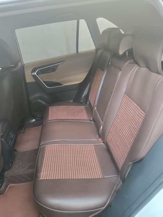 Toyota RAV4 sotiladi. Оқ