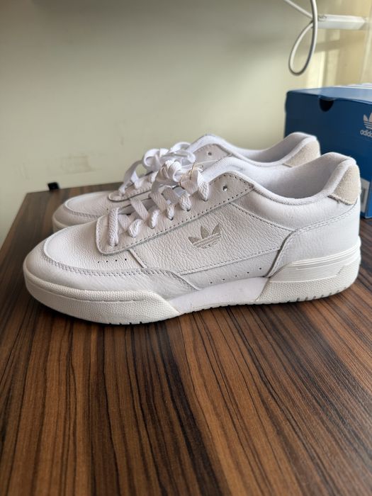 Адидас дамски маратонки Номер 41