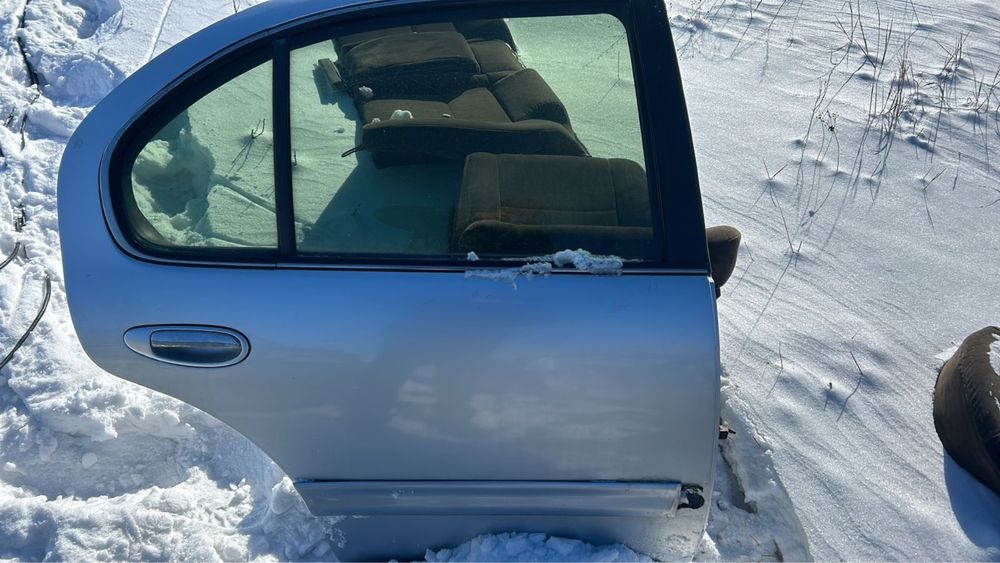 Продам двери на ниссан цефиро а32