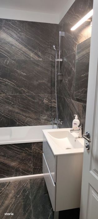 PROPRIETAR inchiriez studio 1 camera in complex Poitiers Towers