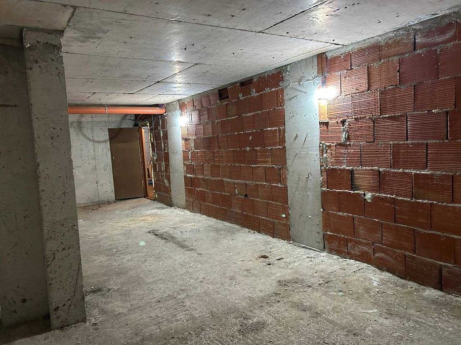 Продава се Склад в Бургас, Меден рудник - зона В - 34 кв.м за 248 €/кв.м - Снимка #6
