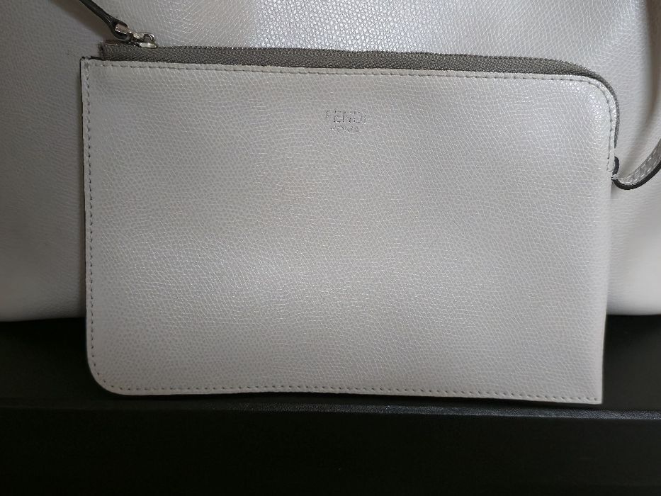 Fendi оригинална дамска чанта от естествена кожа