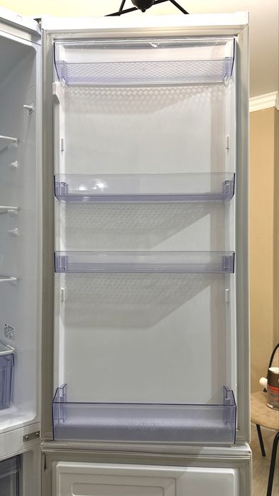 Продам холодильник BEKO на запчасти!