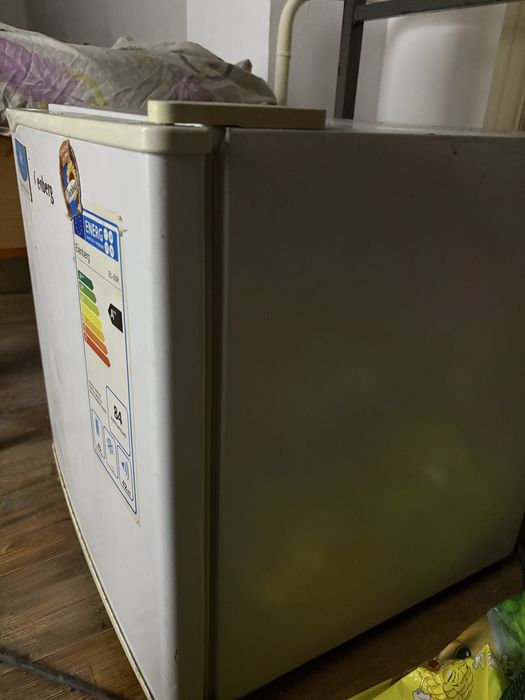 Срочно продаю холодильник