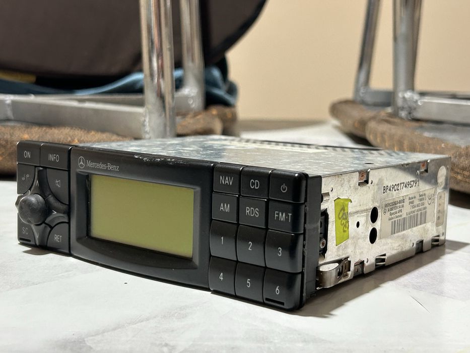 Магнитафон на мерседес