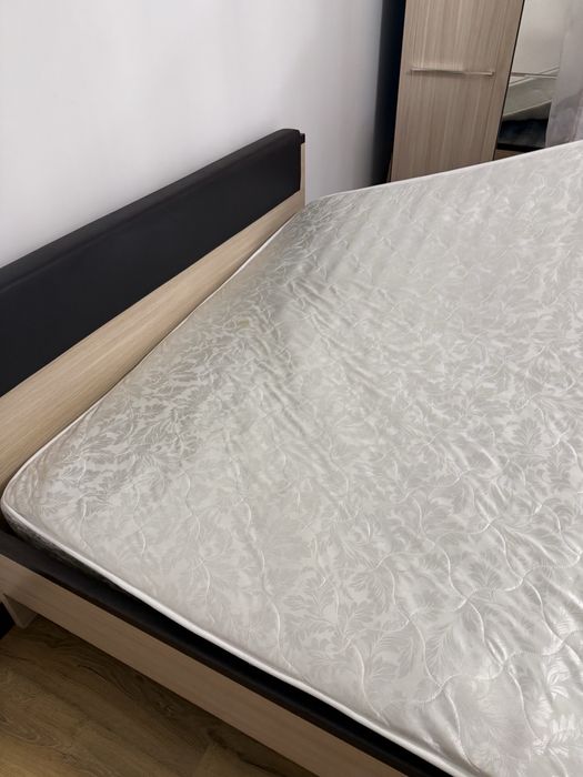 Матрас 160/200 б/у