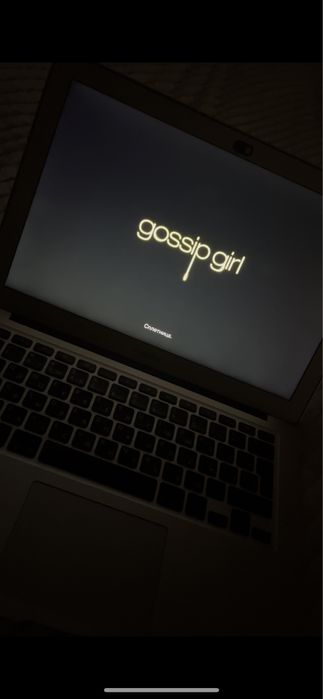 Продам MacBook air 13 2017