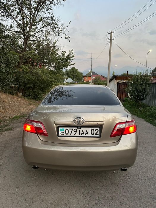 Продам машину тайота камри 40