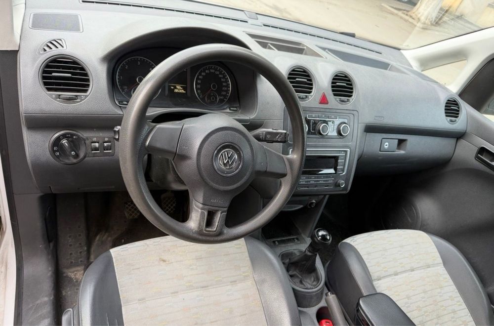 Vând Volkswagen Caddy Autoutilitara