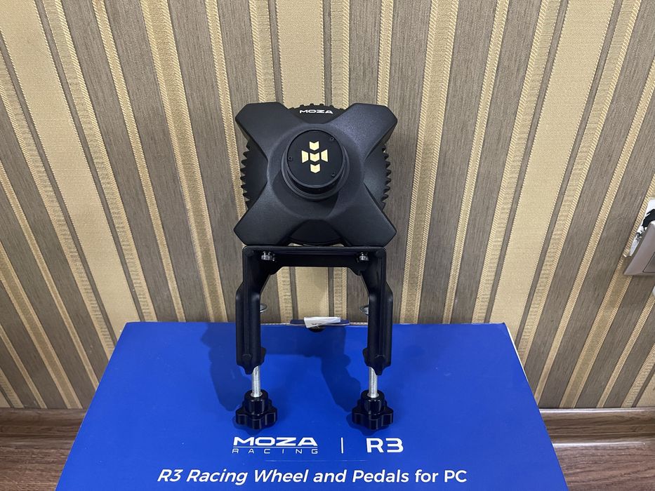 Продам руль moza r3