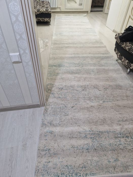 Продам ковры и ковролан