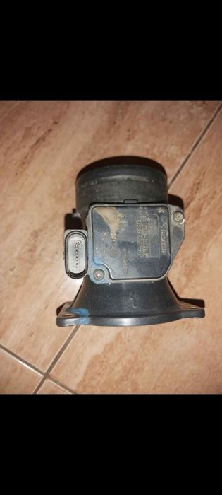 Vând debitmetru de aier de A4 b5