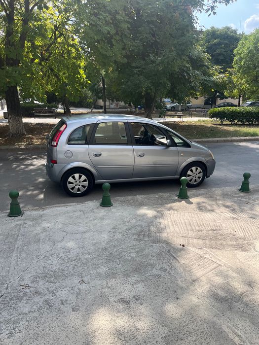 Опел Мерива 1.4 90коня газ бензин