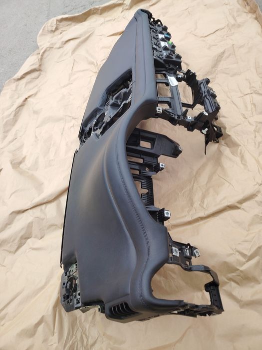 Vand plansa bord Porsche Cayenne 9YA 2018>