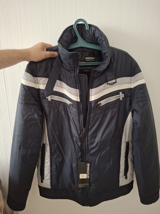 Продам новую мужскую куртку