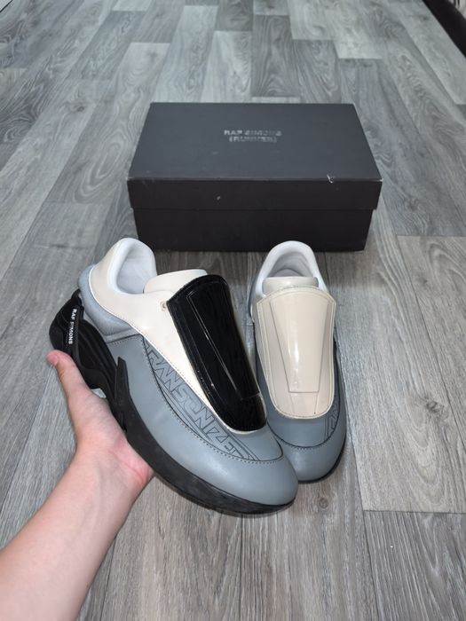 Raf Simons Atnei Runes Cream/Gray