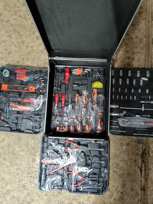 Набор инструментов.