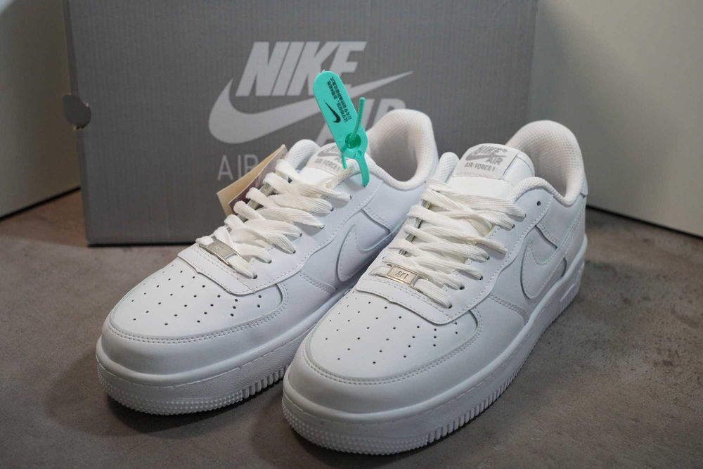 Adidasi Nike AIR Force 1 low Triple White, Produs Nou Full Box,Premium
