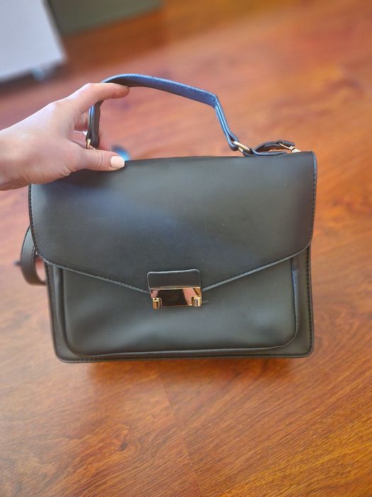 Дамска чанта с двойна дръжка