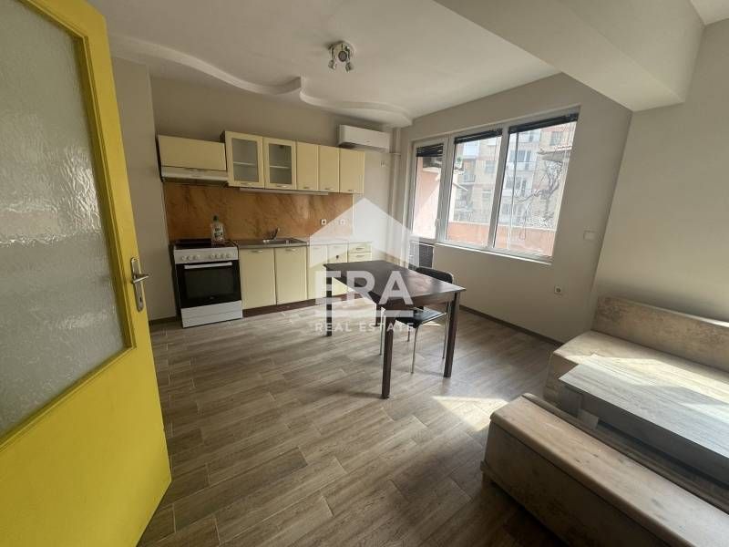 Тристаен апартамент под наем