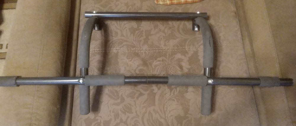 Фитнес лост за врата и уред за коремни преси