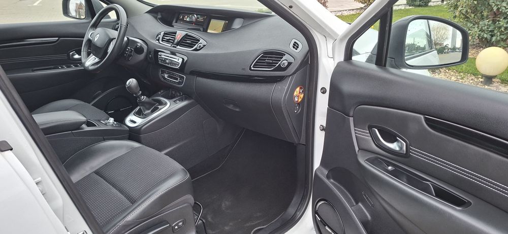 ~Renault Grand Scenic~7 locuri~An 2011~Motor 1,6 dci ~Euro5~Navigație