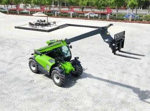 Телескопический погрузчик