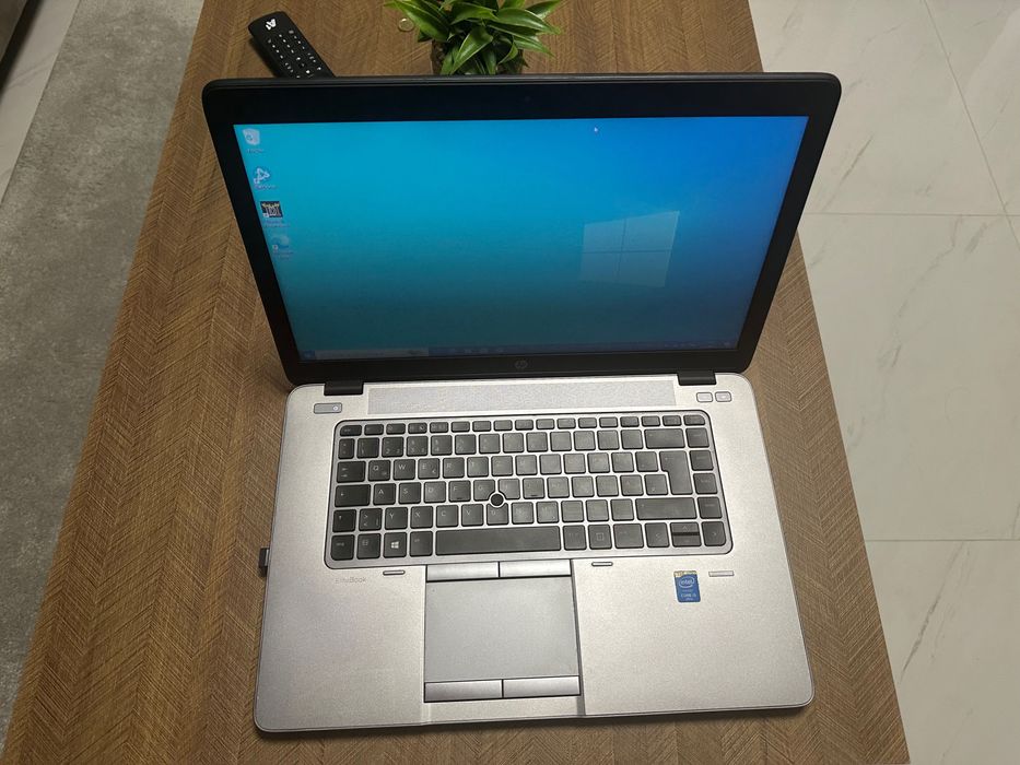 HP ELITEBOOK 850 G2/I5-5300U/16 GB