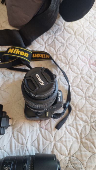 Продавам Nikon D5100 с 2 обектива