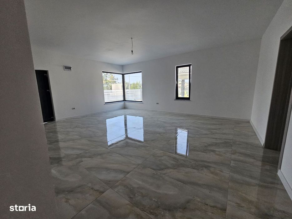 Casă modernă pe parter!
Mutare Imediată!
Ștefănești, zona Zăvoi